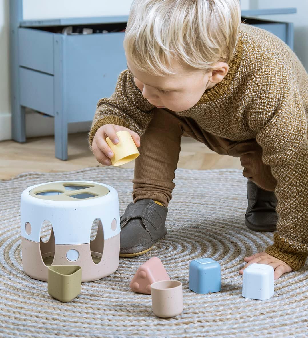 Dantoy TINY BIO Eco-Friendly Shape Sorter Toy (7 Pieces), Babies & Toddlers, Shape & Pattern Recognition, Hand-Eye Coordination, Non-Toxic, Dishwasher Safe, Made in Denmark, Ages 10 Mos+