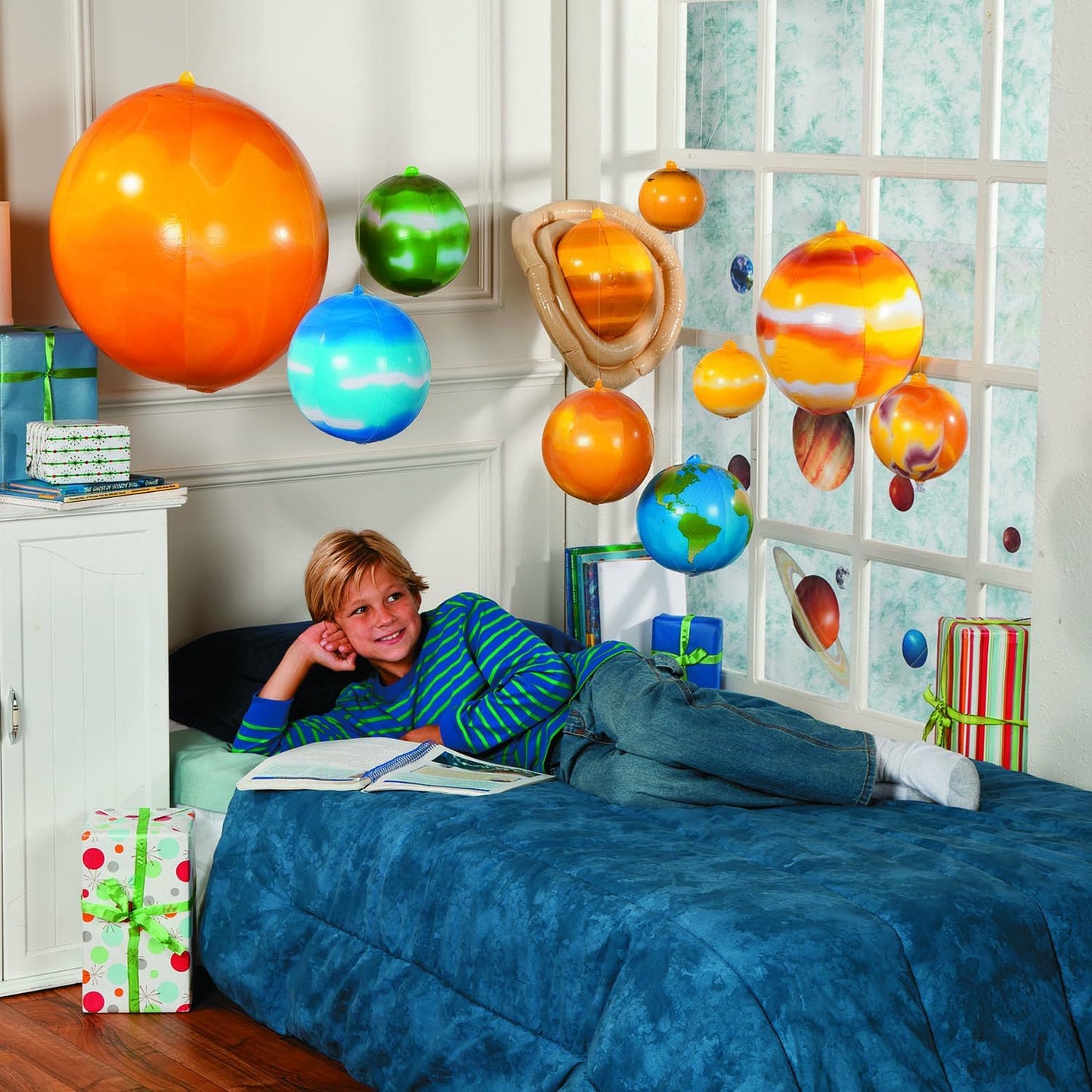 Fun Express Inflatable Solar System Model Kit - 10 Piece Educational Space Toys Set with Planets & Sun for Kids | Perfect for Science Classroom Decor, Space Themed Party Decorations & Bedroom Display