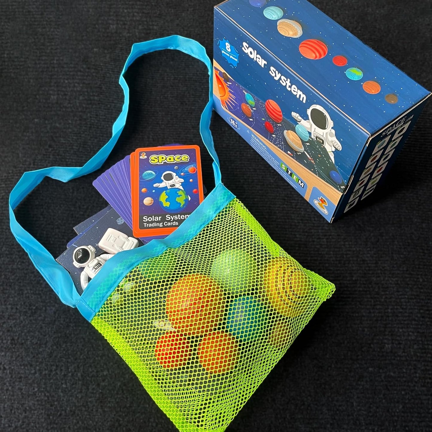 COOLDUCK 30 Pcs Wooden Solar System Model Board Toy Kit, Montessori Planet Balls Toys with Astronaut Figures, Preschool Learning Educational Puzzle, Space Knowledge Flash Cards Learning Toys for Kids