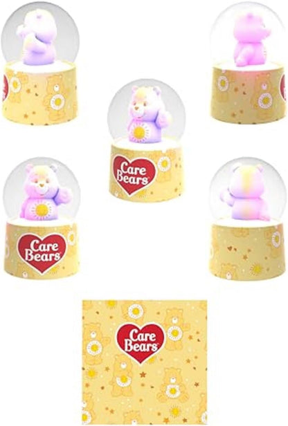 Silver Buffalo Disney Mickey and Friends Mini Light Up Snow Globe│Minnie Mouse│3.8 Inches Tall, 45mm (Small)
