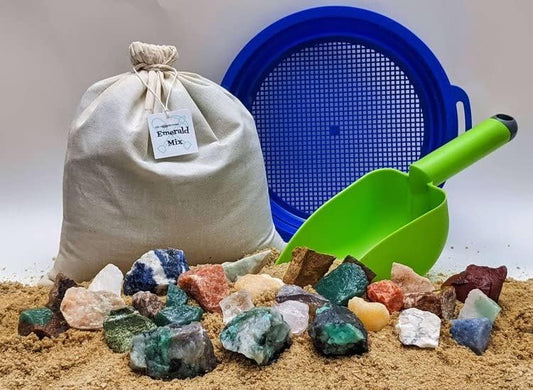 LIL' PROSPECTORS Emerald Mix Gem Mining Kit (Mix Only)