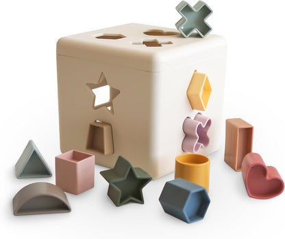 mushie Shape Sorting Box (Petal) | Educational Learning Toy for Toddlers with 12 Shapes | Made in Denmark (10+ Months)