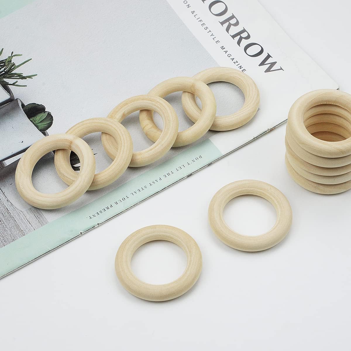 100 Pcs 5 Sizes Natural Wood Rings for Crafts, Unfinished Smooth Wooden Ring for Macrame, Wood Circles for Craft, DIY Ring Pendant and Connectors Jewelry Making
