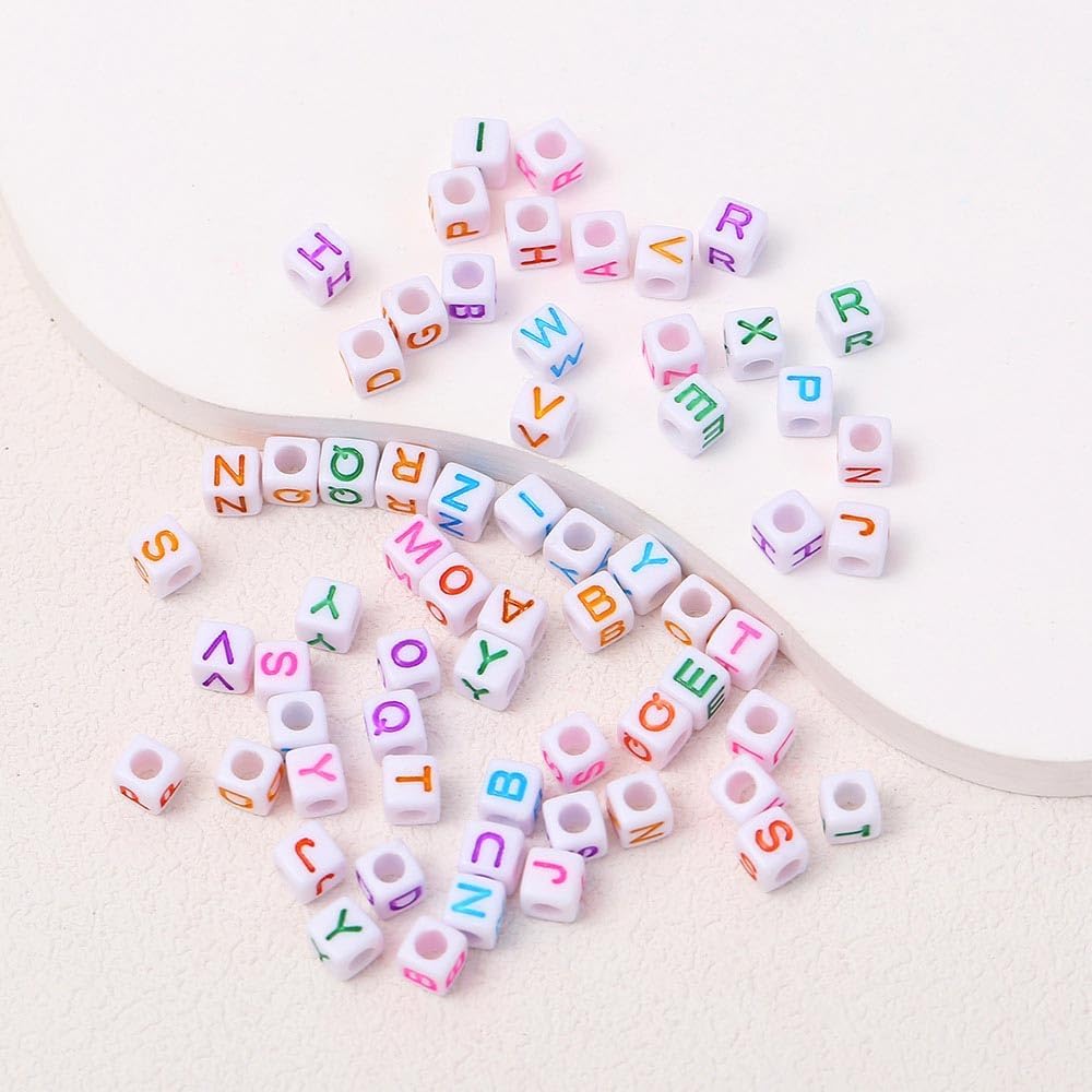 DAHI 400PCS Cube Letter Beads 8mm Alphabet Bead Colorful A-Z Acrylic Letter Beads for Jewelry Making (Color White 8x8mm)