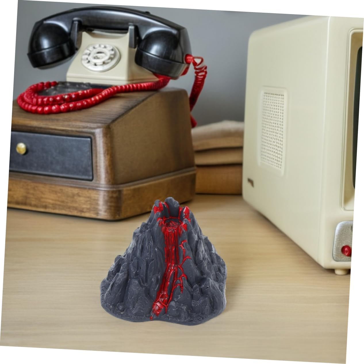 16pcs Miniature Erupting Volcano Model Realistic Plastic Volcano for Science Experiments and Educational Demonstrations for Tabletop Displays and Micro Landscapes