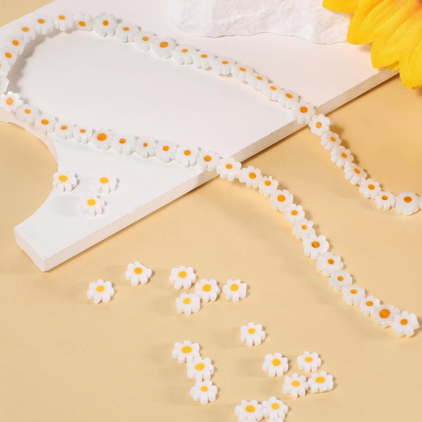 Daisy Glass Beads 60 Pcs Handmade White Daisy Flower Beads Flat Small Flower Loose Spacer Bead for DIY Bracelets Necklace Earrings (6mm)