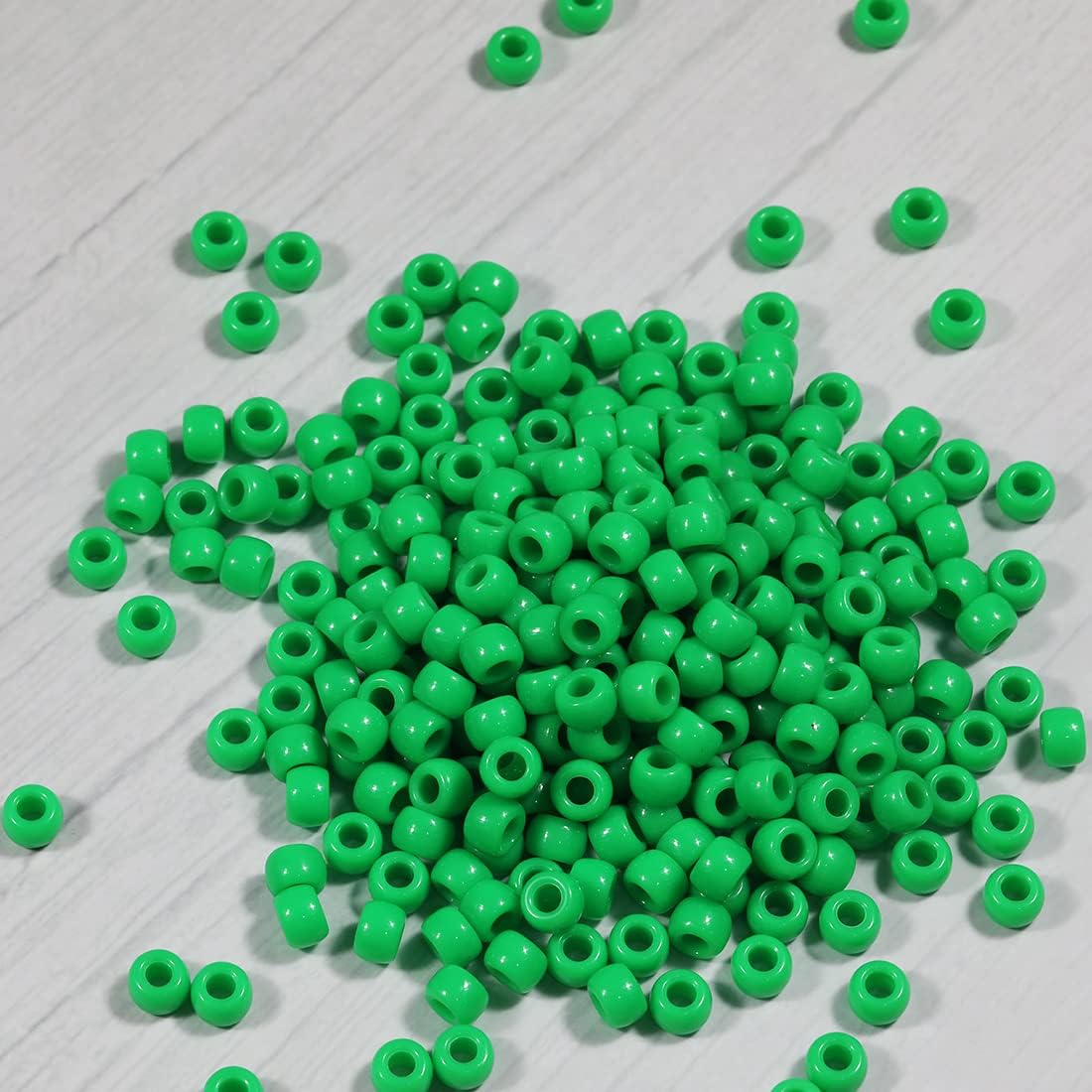 Bala&Fillic 6x9mm Army Green Pony Beads with Smooth Surface 1000pcs Crayon Color Craft Beads (Army Green)