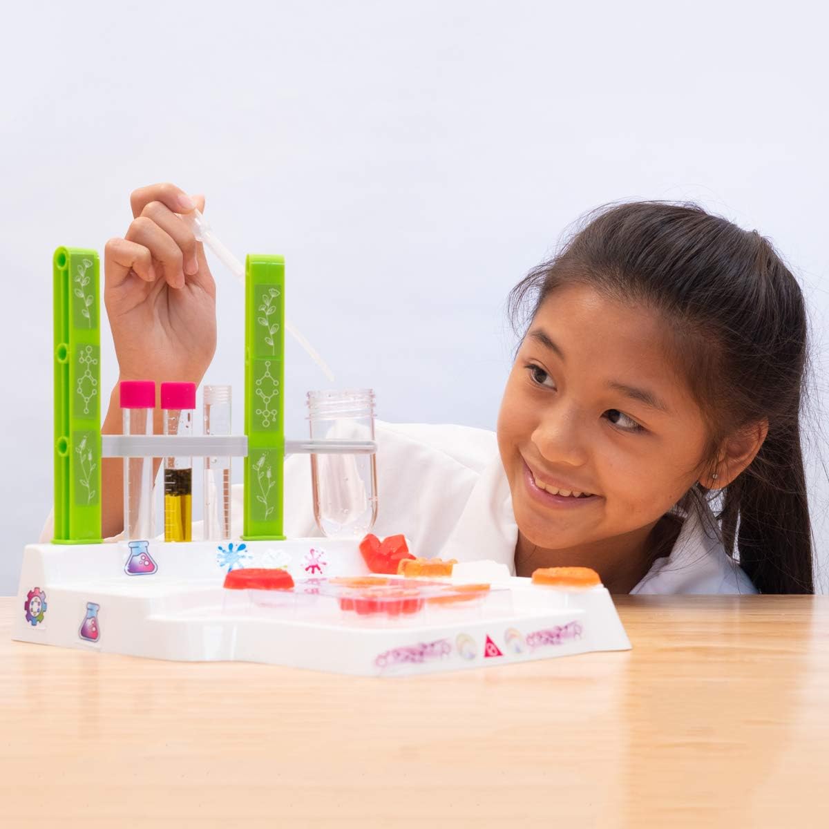 Thames & Kosmos Ooze Labs Colorful Crystal Lab STEM Experiment Kit & Lab Setup | Awesome Geometric Crystals, Dazzling Displays, with 11 Shiny, Sparkly, Safe Experiments | Stickers to Decorate Your Lab