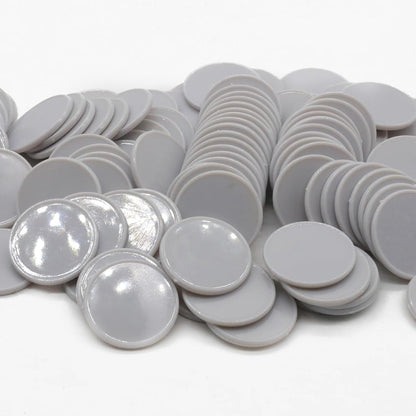 Set of 100 Opaque Plastic Learning Counters Mini Poker Chips Game Tokens with Storage Box (Black+White+Blue+Purple, 1 Inch)