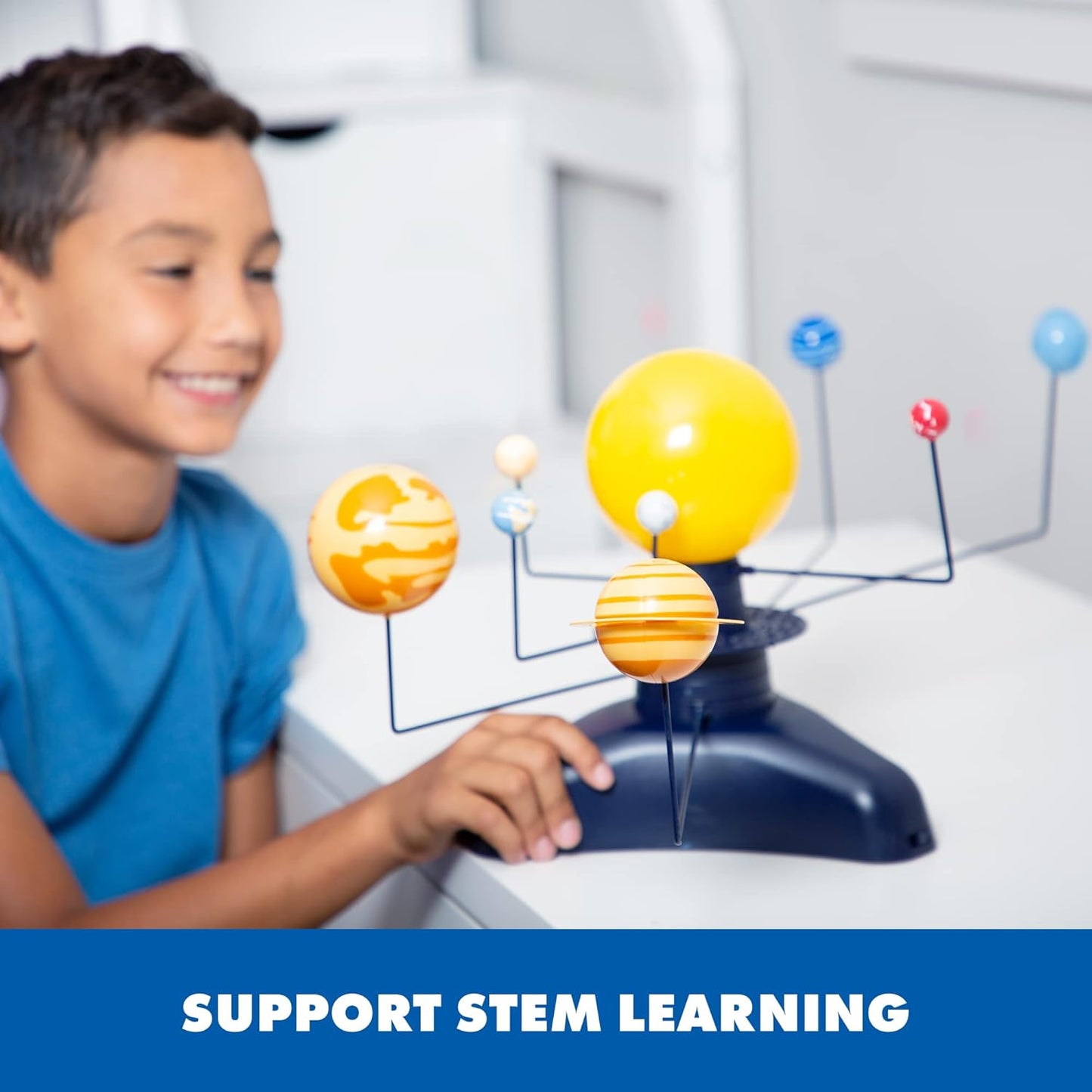 Educational Insights GeoSafari Motorized Solar System - Space Toys & STEM Learning for Kids, Model Planet Kit, Science Classroom or Bedroom Decor, Astronomy Sets and Gifts for Boys & Girls Ages 8+