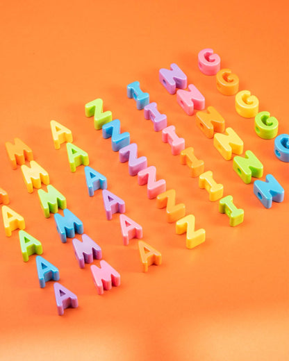 DoDoBeads 1270 Pcs Letter Beads Kit, White and Colorful Square Acrylic Alphabet Beads with Extra Vowels, Numbers & Spacers, Perfect for Friendship Bracelets