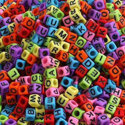 DAHI 400PCS Cube Letter Beads 8mm Alphabet Bead Colorful A-Z Acrylic Letter Beads for Jewelry Making (Color White 8x8mm)