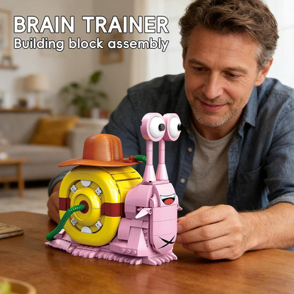 Anime Snail Phone Bug Building Block Set 573 PCS Pirate Transponder Snail Model with Straw Hat Creative Manga Desk Decor & Construction Toy Gift for Adults and Teens