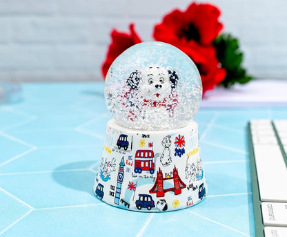 Silver Buffalo Disney Mickey and Friends Mini Light Up Snow Globe│Minnie Mouse│3.8 Inches Tall, 45mm (Small) - Colors A