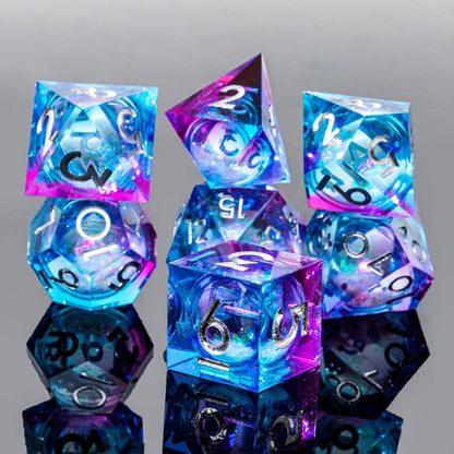 Liquid Core DND Dice Set, 7pcs Sharp Edge Dice for Role Playing Dungeons and Dragons Ttrpg with Gift Box, Handmade Resin D&D Dice RPG Role Playing Games Dice Set(Blue Gold)