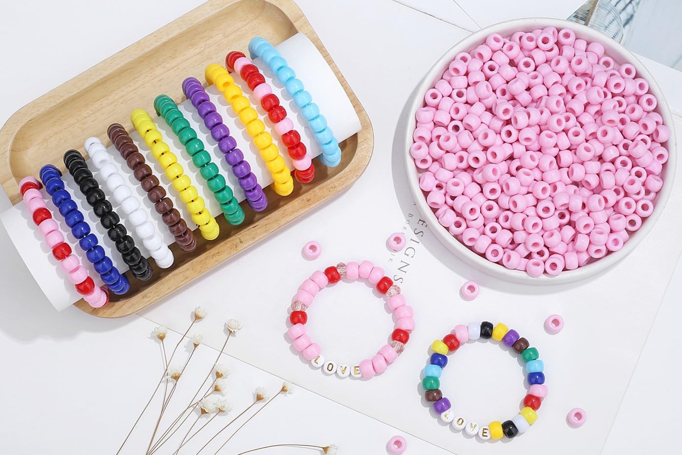 1000Pcs Valentine's Day Pony Beads Pink Red White Bracelets Crafts 6x9mm Bulk Plastic Pony Valentine Beads for Jewelry Making Party Party DIY Crafts Necklace Keychain Romantic Accessories