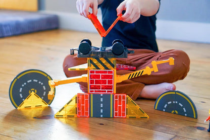 Soyee Magnetic Tiles Magnetic Construction Toys with 2 Cranes Boys Toys for Ages 3-5 5-7 Magnet Building Blocks Chritmas Gifts Boys Sensory Autism Montessori Toys Gift for 3+ Year Old