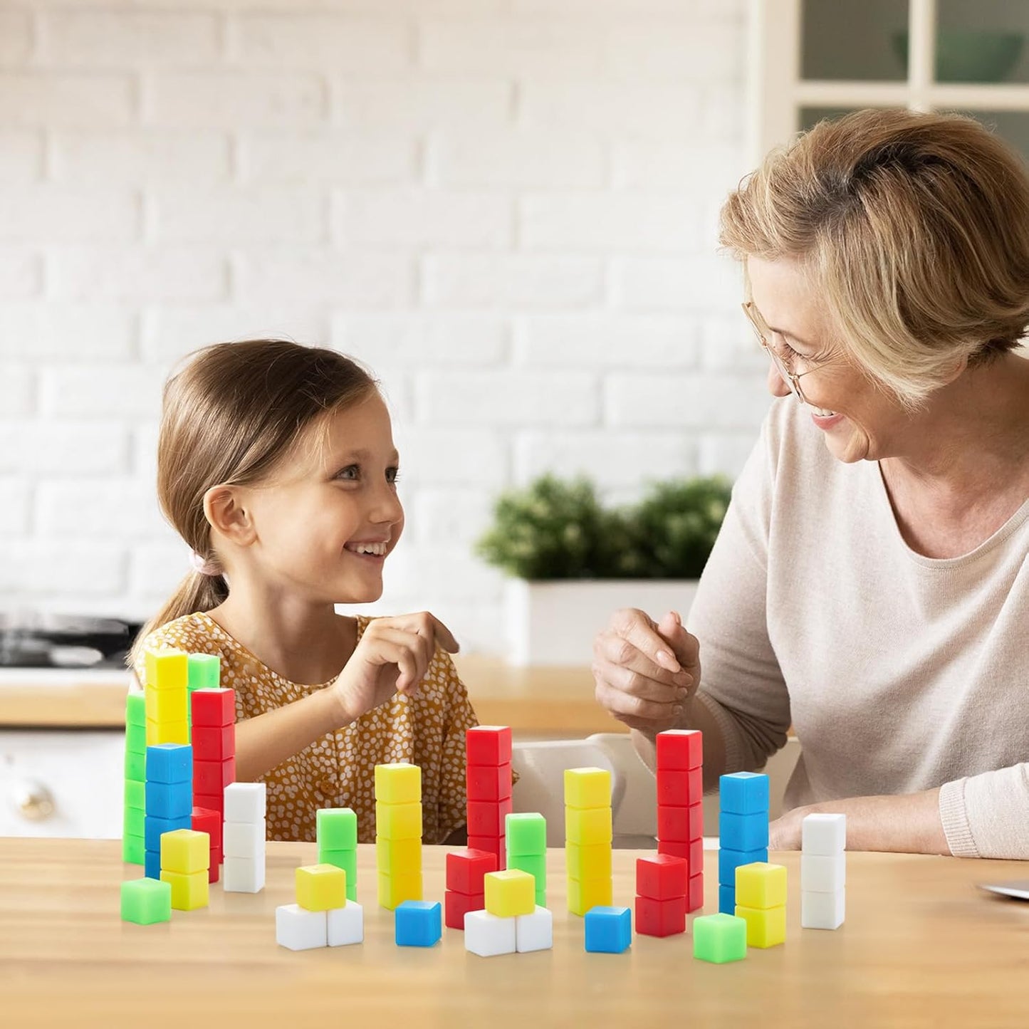 Wettarn 2000 Pieces Plastic Counting Cubes Small Centimeter Cubes for Classroom Preschool Teaching Classification Measurement Learning, 5 Colors