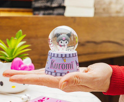 Silver Buffalo Disney Mickey and Friends Mini Light Up Snow Globe│Minnie Mouse│3.8 Inches Tall, 45mm (Small)