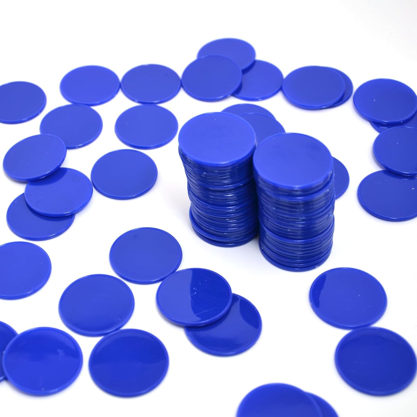Smartdealspro 100pcs 32mm/1.26 Inch Opaque Plastic Learning Counters Disks Mini Poker Chips Game Tokens with Storage Box (Red)