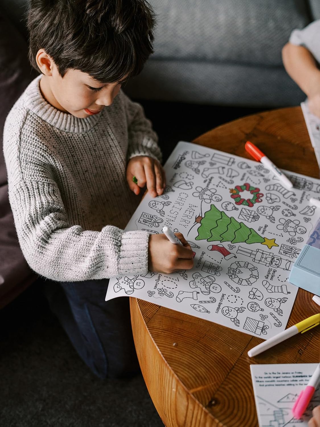 HeyDoodle Into The Wild Classic Doodle Mat – Reusable Silicone Alphabet Coloring Mat for Toddlers and Kids – Educational Animal Activity Pad with 9 Markers – Mess-Free Travel Toy – Ages 3-7