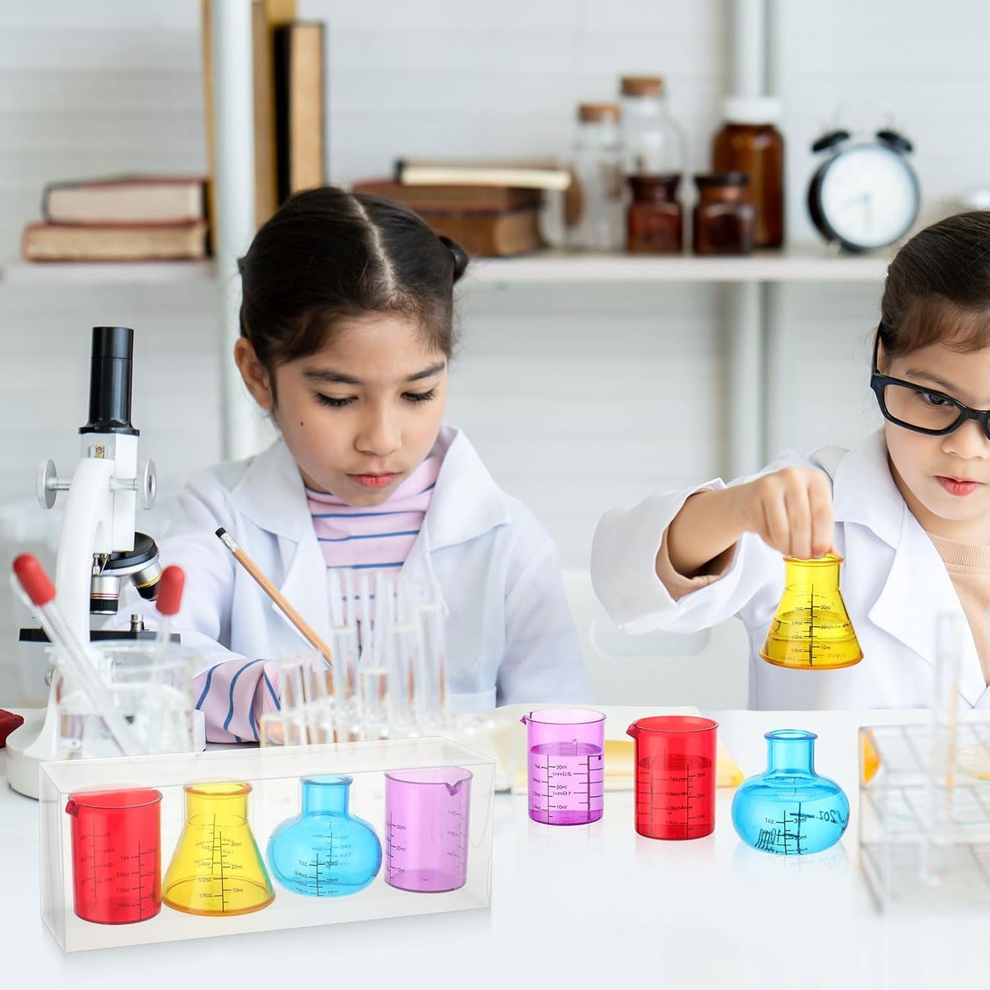 8 Pcs Science Measuring Flask Set for Kids, Graduated Cylinder 30ml Plastic Beakers Science Kits for Kids Ideal for DIY and Lab Experiment, Chemistry, Studies