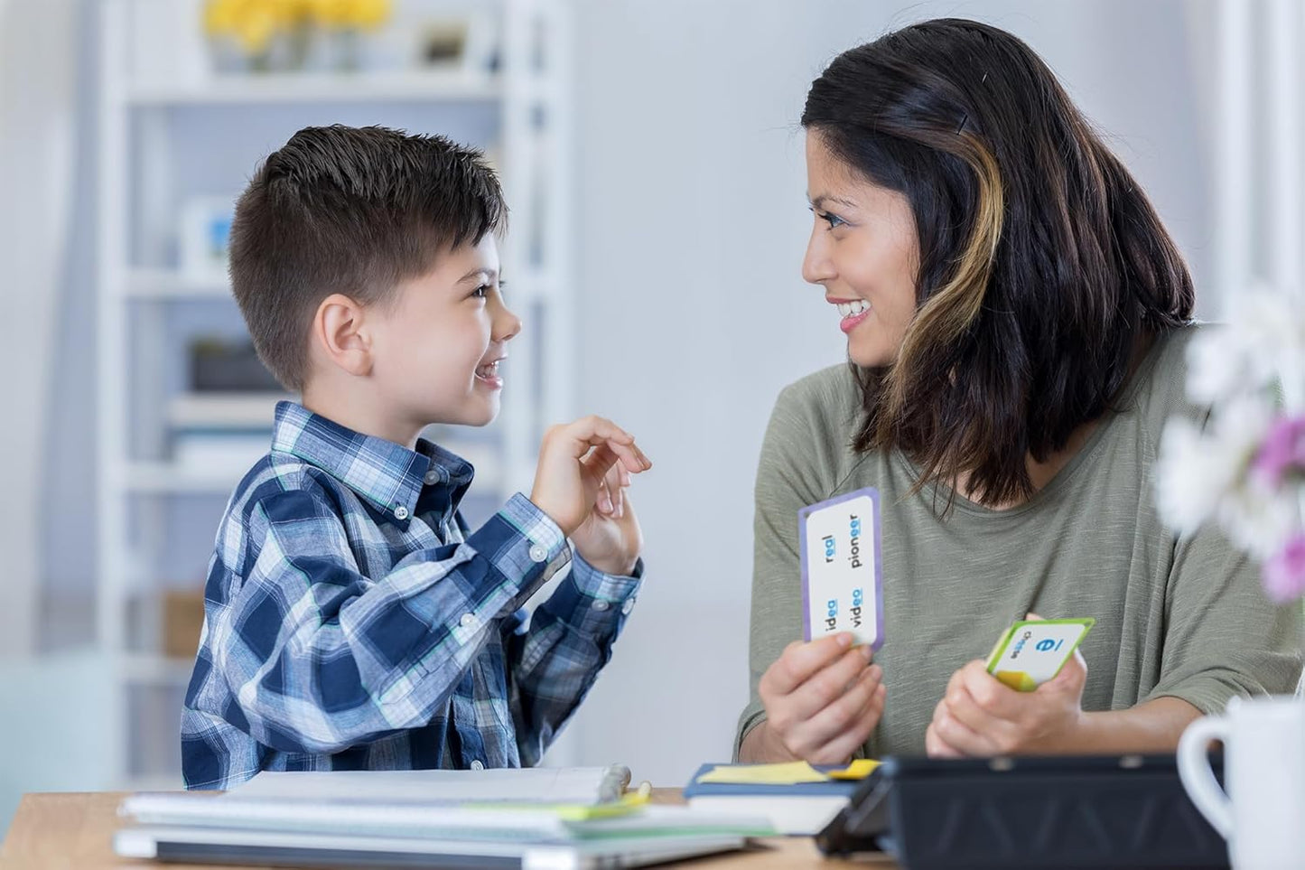 Teacher Created Resources Vowels and Vowel Teams Flash Cards Deluxe Set (EP62108)