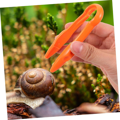 6Pcs Plastic Tweezers for Fine Motor Skills Development Grasping Tools for Outdoor Exploration and Imaginative Play Enhance Hand Eye Coordination and Creativity