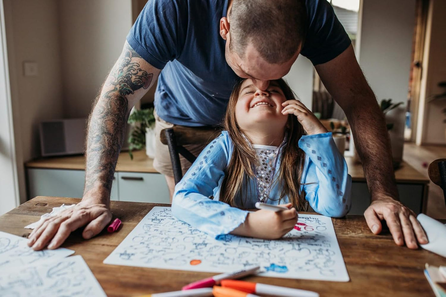 HeyDoodle Into The Wild Classic Doodle Mat – Reusable Silicone Alphabet Coloring Mat for Toddlers and Kids – Educational Animal Activity Pad with 9 Markers – Mess-Free Travel Toy – Ages 3-7