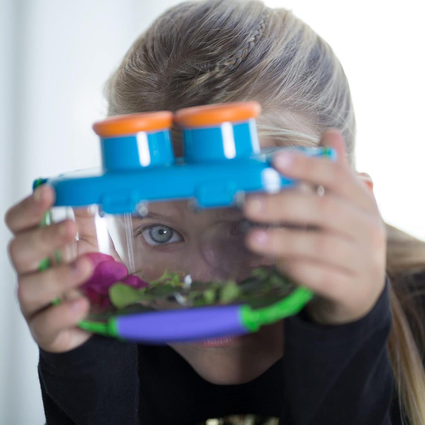 Educational Insights GeoSafari Bugnoculars - Magnifying Bug Container to Catch & Observe Nature, Insects and Bugs for Kids, Critter Keeper, Outdoor Play Bug Kit for Boys and Girls Ages 3+