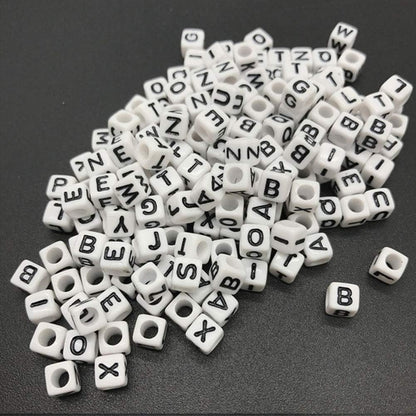 DAHI 400PCS Cube Letter Beads 8mm Alphabet Bead Colorful A-Z Acrylic Letter Beads for Jewelry Making (Color White 8x8mm)