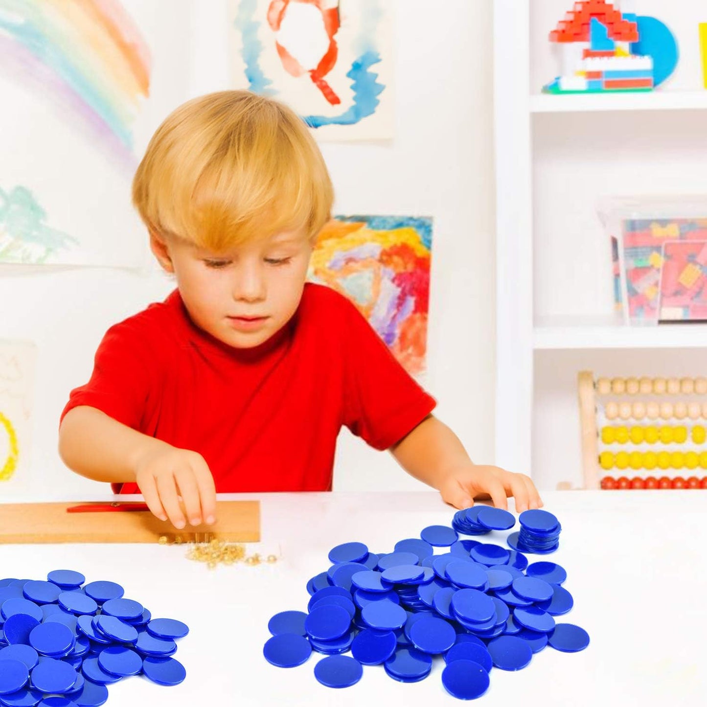 Coopay 300 Pieces Plastic Learning Counters Disks Bingo Chip Counting Discs Markers for Math Practice and Poker Chips Game Tokens,1 Inch (Blue Style 1)