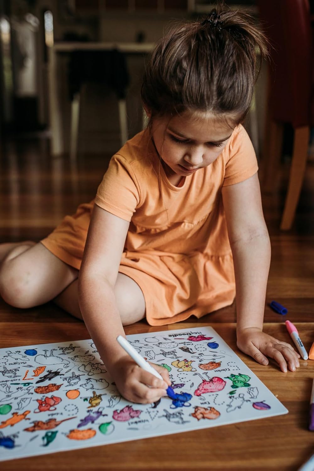 HeyDoodle Into The Wild Classic Doodle Mat – Reusable Silicone Alphabet Coloring Mat for Toddlers and Kids – Educational Animal Activity Pad with 9 Markers – Mess-Free Travel Toy – Ages 3-7