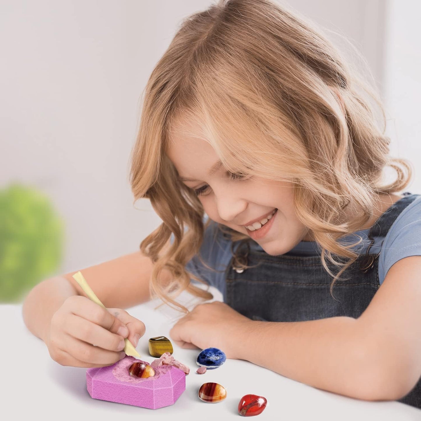 Gamerside Mineral Mining Kit Gem Dig Kit,Rock Dig Kit Dig up 12 Rock & Mineral Collection Gemstones & Crystals Diamond Mining Kit for Kids Gemology Mining Gift Rocks Minerals for Boys Girls