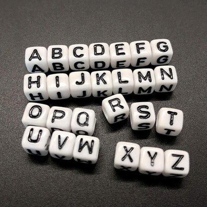 DAHI 400PCS Cube Letter Beads 8mm Alphabet Bead Colorful A-Z Acrylic Letter Beads for Jewelry Making (Color White 8x8mm)