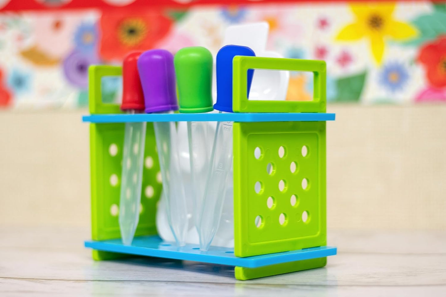 Teacher Created Resources Up-Close Science: Magnifying Glasses & Tweezers Activity Set (TCR20368)