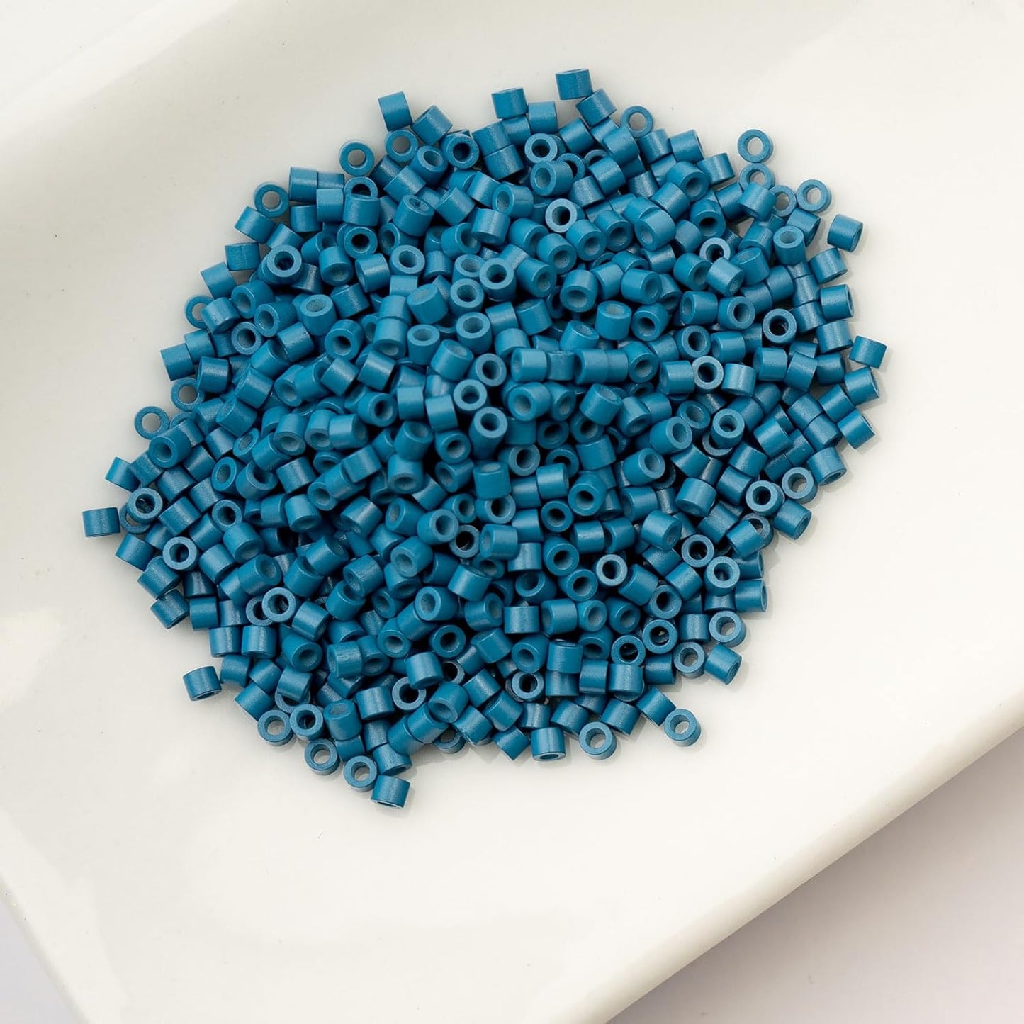 John Bead 25g Cylin Beads Opaque Turquoise Green 11/0 Glass Cylindrical Seed Beads for Jewelry Bracelets Necklaces Earrings Making Embroidery