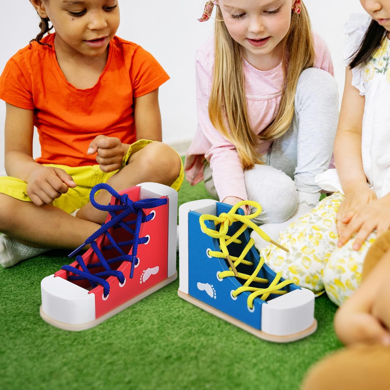 STOBOK 2pcs Learn to Tie Shoes for Kids with Wooden Lacing Sneaker Toy Tie-Up Shoe Practice Kit Threading Montessori Educational Toys (Blue + Pink)