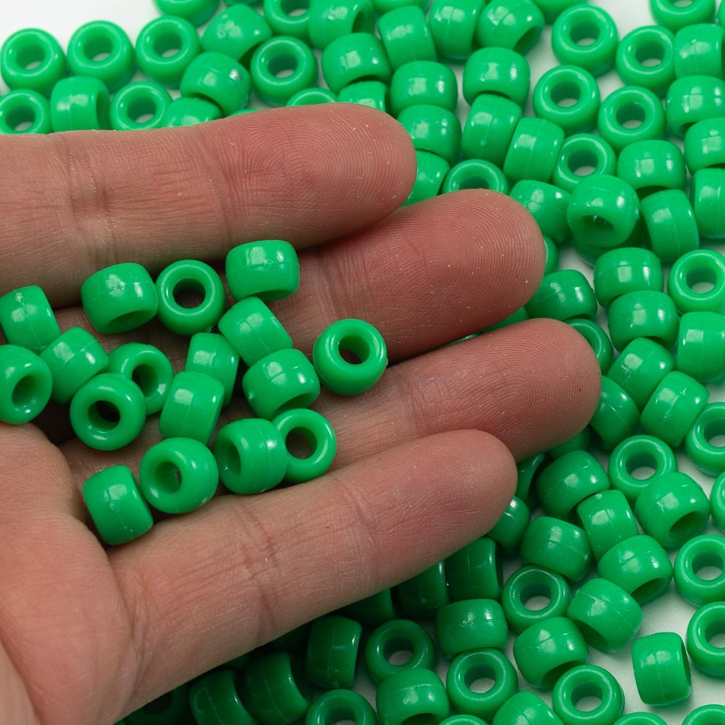 Gxueshan 1000 Pcs Acrylic Black Pony Beads 6x9mm Large Hole Pen Hair Kandi Beads Bulk for Friendship Bracelet Necklace Jewelry Making Earring Braiding Kit
