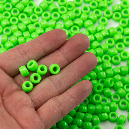 Gxueshan 1000 Pcs Acrylic Black Pony Beads 6x9mm Large Hole Pen Hair Kandi Beads Bulk for Friendship Bracelet Necklace Jewelry Making Earring Braiding Kit