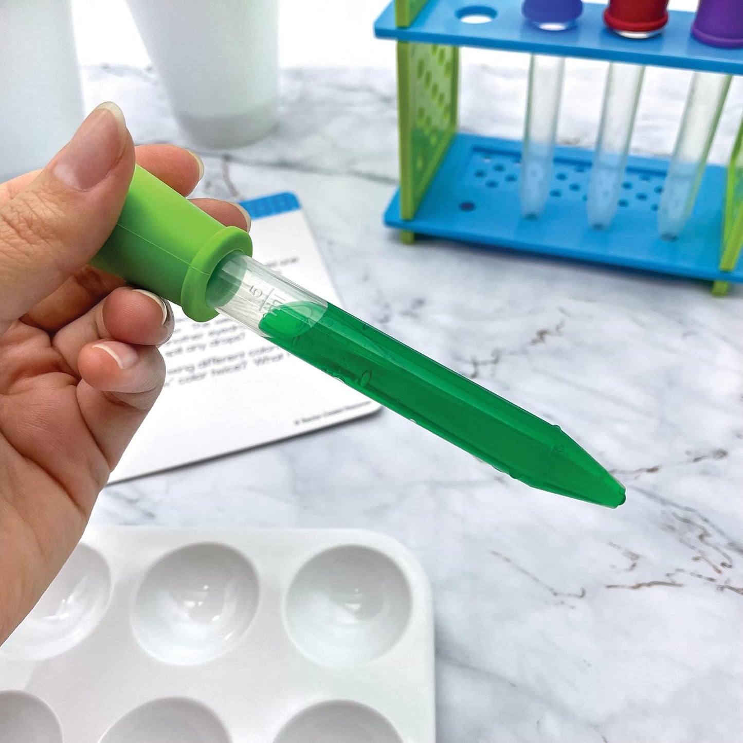 Teacher Created Resources Up-Close Science: Magnifying Glasses & Tweezers Activity Set (TCR20368)
