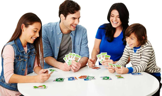 Mattel Games Skip Bo Card Game in Decorative Tin with 162 Cards, Sequencing Family Game for 2 to 6 Players, Kids Gift for Ages 7 Years & Older (Amazon Exclusive)
