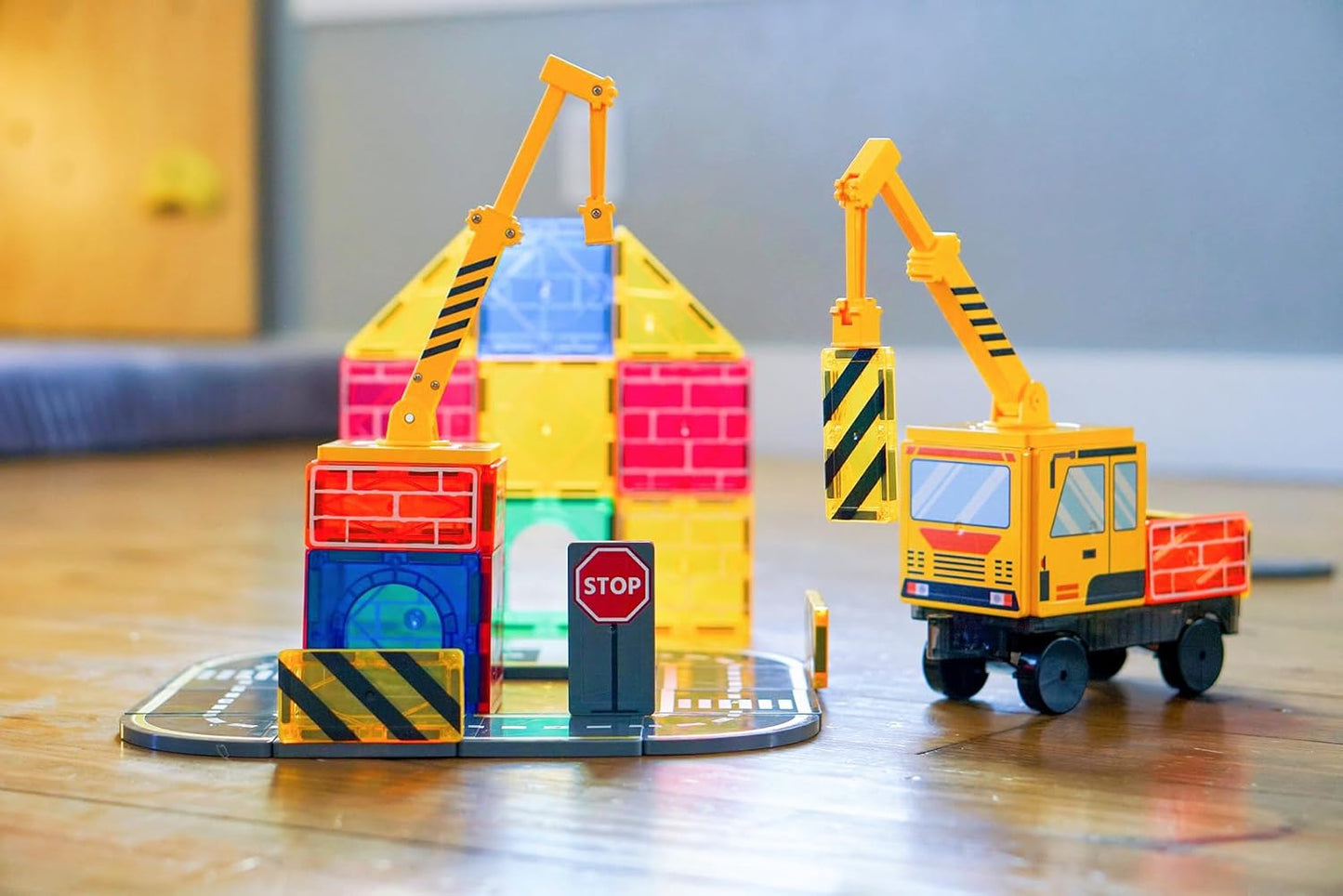 Soyee Magnetic Tiles Magnetic Construction Toys with 2 Cranes Boys Toys for Ages 3-5 5-7 Magnet Building Blocks Chritmas Gifts Boys Sensory Autism Montessori Toys Gift for 3+ Year Old