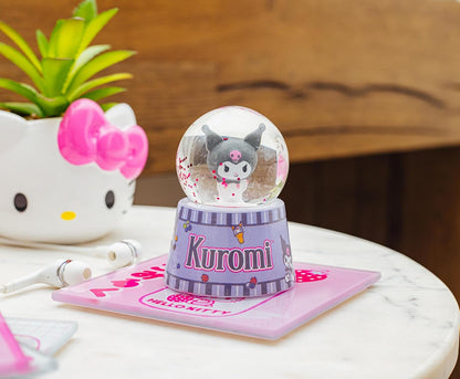 Silver Buffalo Disney Mickey and Friends Mini Light Up Snow Globe│Minnie Mouse│3.8 Inches Tall, 45mm (Small)