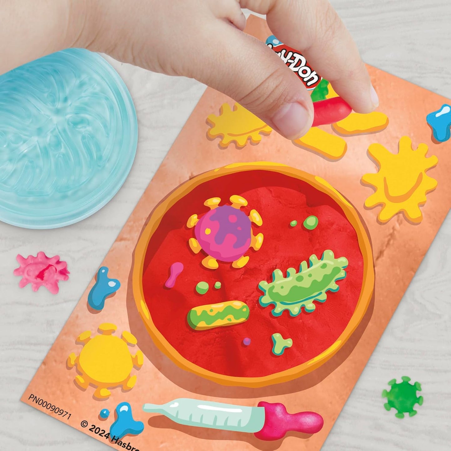 Play-Doh Light & Look Microscope for Kids, Electronic Preschool Toys for Girls & Boys, 9 Accessories & 5 Colors, Back to School Gifts, Ages 3+