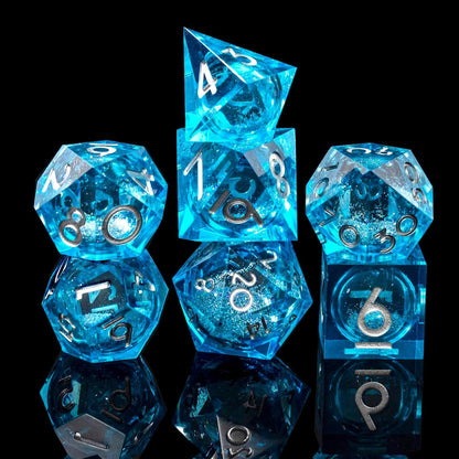 Liquid Core DND Dice Set, 7pcs Sharp Edge Dice for Role Playing Dungeons and Dragons Ttrpg with Gift Box, Handmade Resin D&D Dice RPG Role Playing Games Dice Set(Blue Gold)