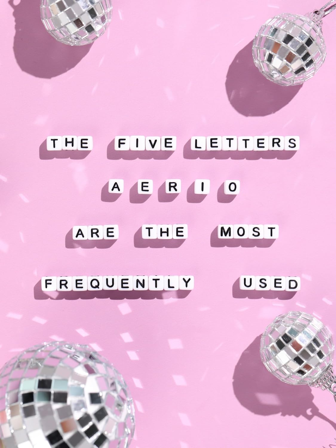 DoDoBeads 1270 Pcs Letter Beads Kit, White and Colorful Square Acrylic Alphabet Beads with Extra Vowels, Numbers & Spacers, Perfect for Friendship Bracelets