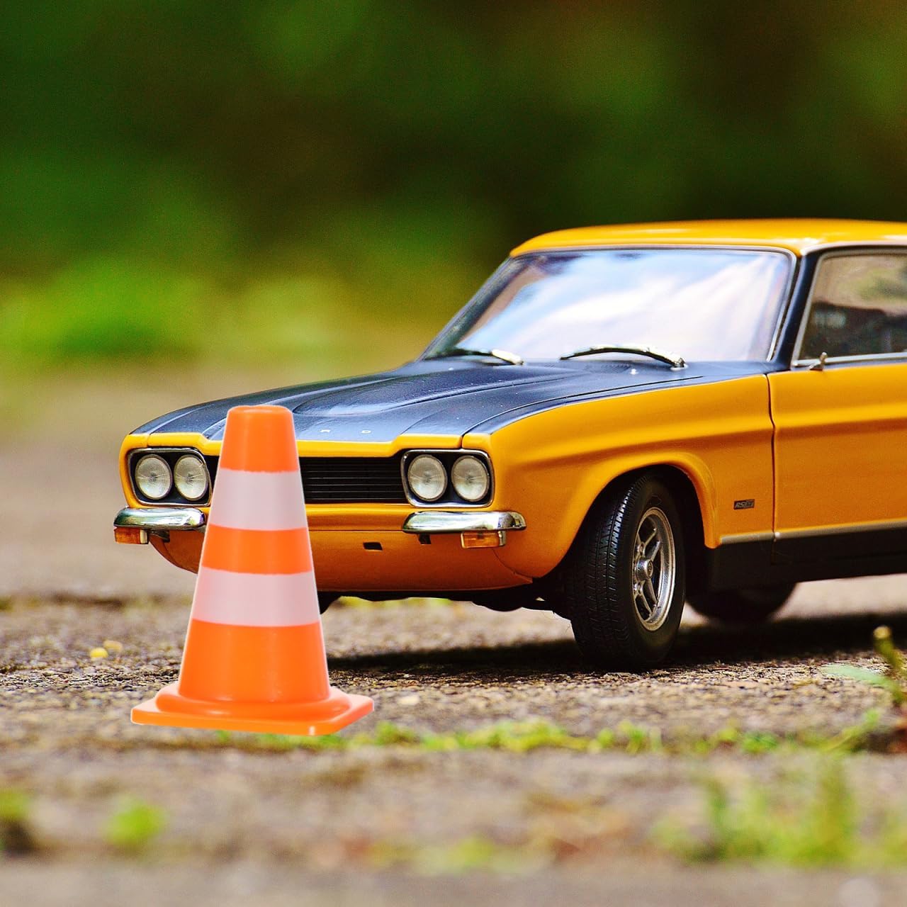 NUOBESTY 30Pcs Mini Traffic Cones, 0.98 Small Orange Construction Cones Miniature Sports Training Roadblock Toy Safety Road Street Signs Scene Models for Kids Early Cognitive Learning, Sand Table