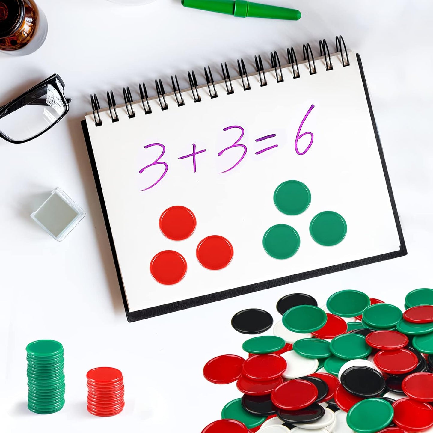 Coopay 1 1/2 Inches Plastic Poker Chips Learning Counters Disks Bingo Chip Counting Discs Markers for Math Practice and Poker Card Game Tokens, Teaching Rewards, 200 Pieces (White)
