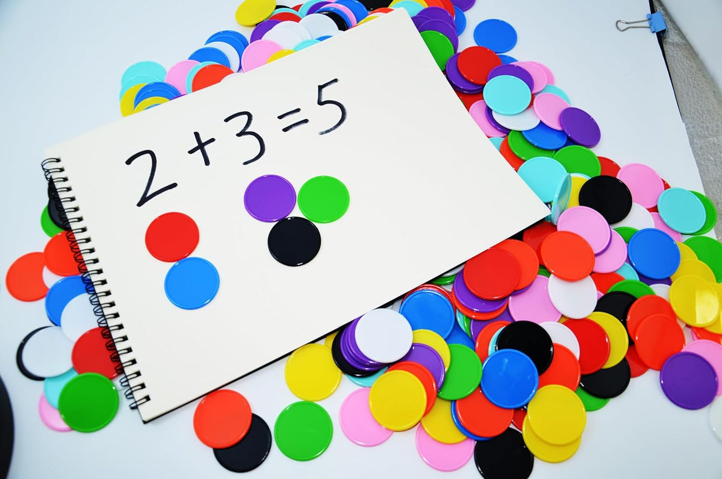 Smartdealspro 1 1/2 Inch 37mm 10 Colors Opaque Plastic Poker Chips Counting Discs Markers Counters with Box for Casino Card Games Math Learning